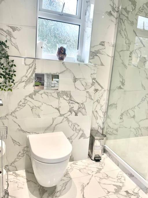 Stunning 1 Bedroom And Double Sofa Bed Near Train Station Σαουθάμπτον Εξωτερικό φωτογραφία