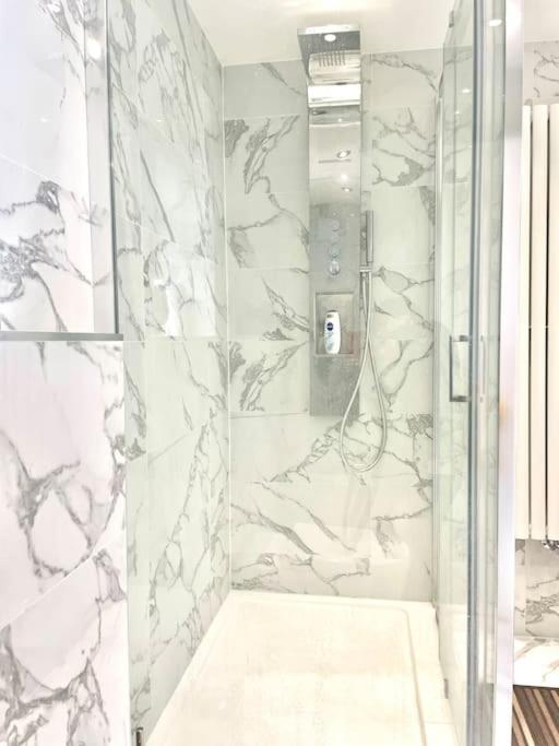 Stunning 1 Bedroom And Double Sofa Bed Near Train Station Σαουθάμπτον Εξωτερικό φωτογραφία