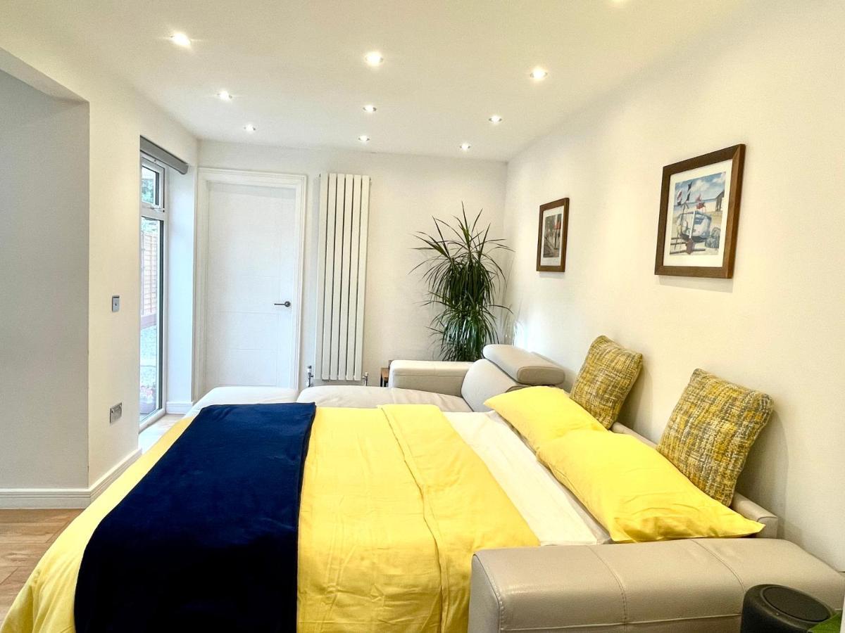 Stunning 1 Bedroom And Double Sofa Bed Near Train Station Σαουθάμπτον Εξωτερικό φωτογραφία